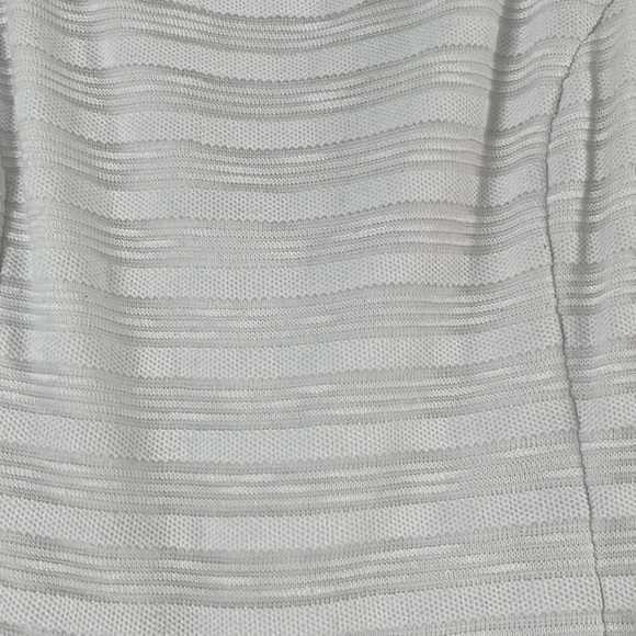 White stripes, high-low Lilly Pulitzer dress. - Picture 4 of 7